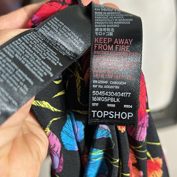 TopShop Floral Strappy V-neck Crop Jumpsuit- size 6- like new - Picture 9 of 9